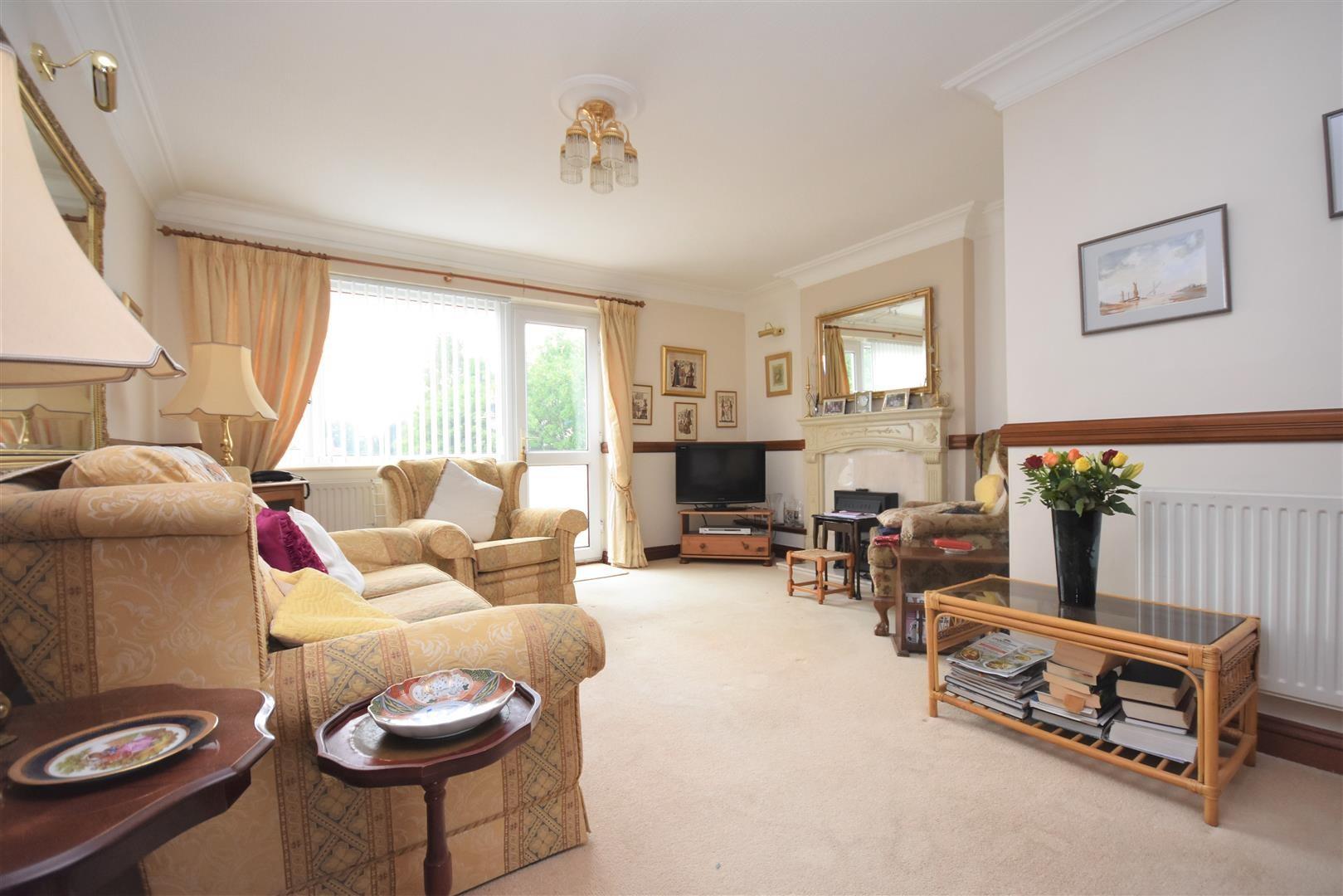 12 Albany Court, Beach Road, Penarth, CF64 1JU